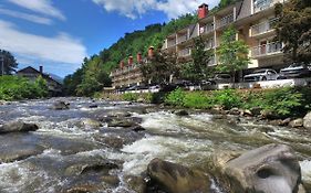 Gatlinburg River Inn